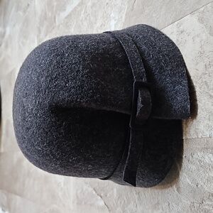 Nordstrom 100% Merino Wool Hat. EUC.